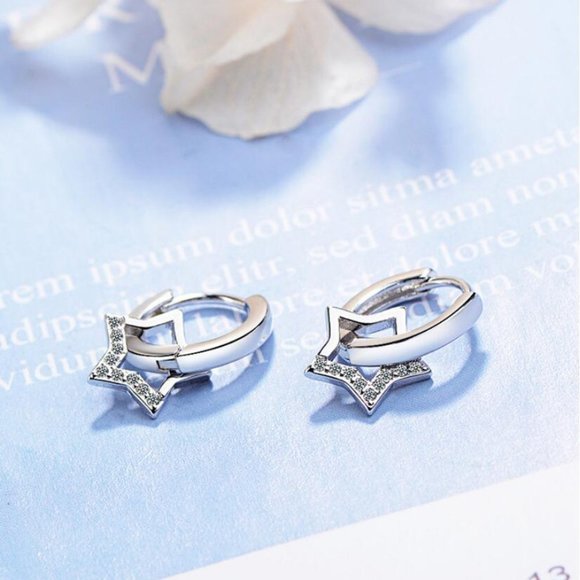 NEW 925 Sterling Silver Diamond Star Hoop Earrings - Picture 5 of 7